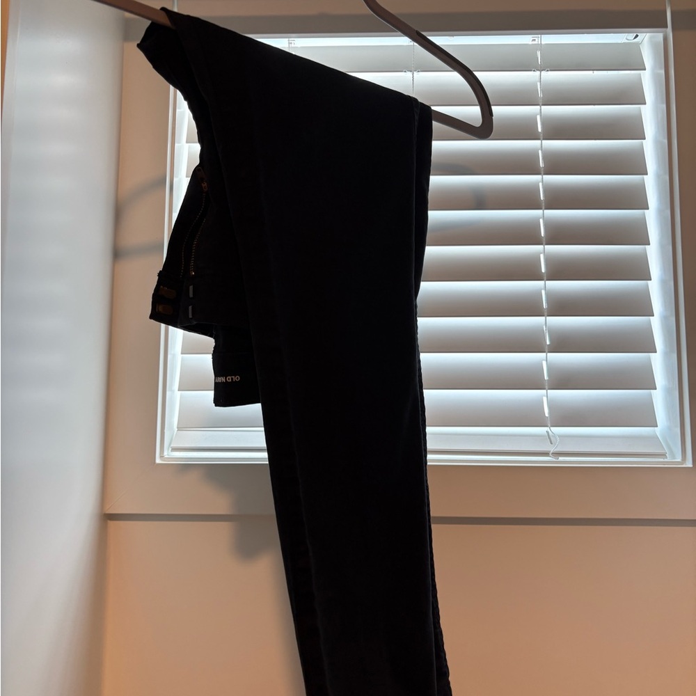 Old Navy Black Pixie Pants